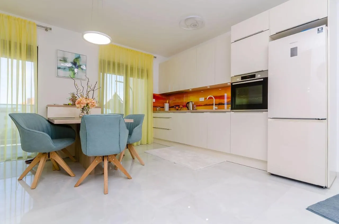 Apartment Linda 特罗吉尔