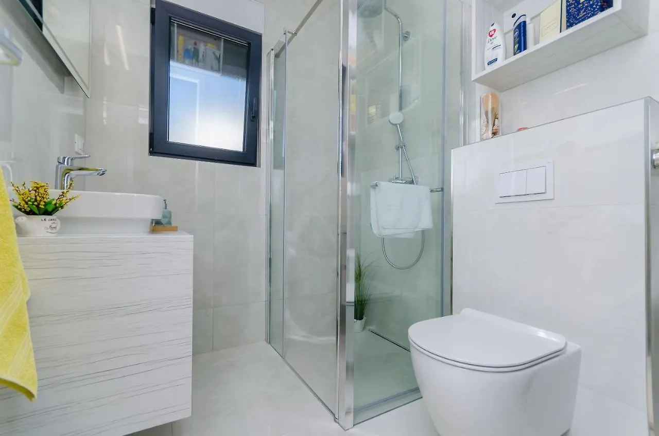 Apartment Linda Trogir 0*,  Croacia